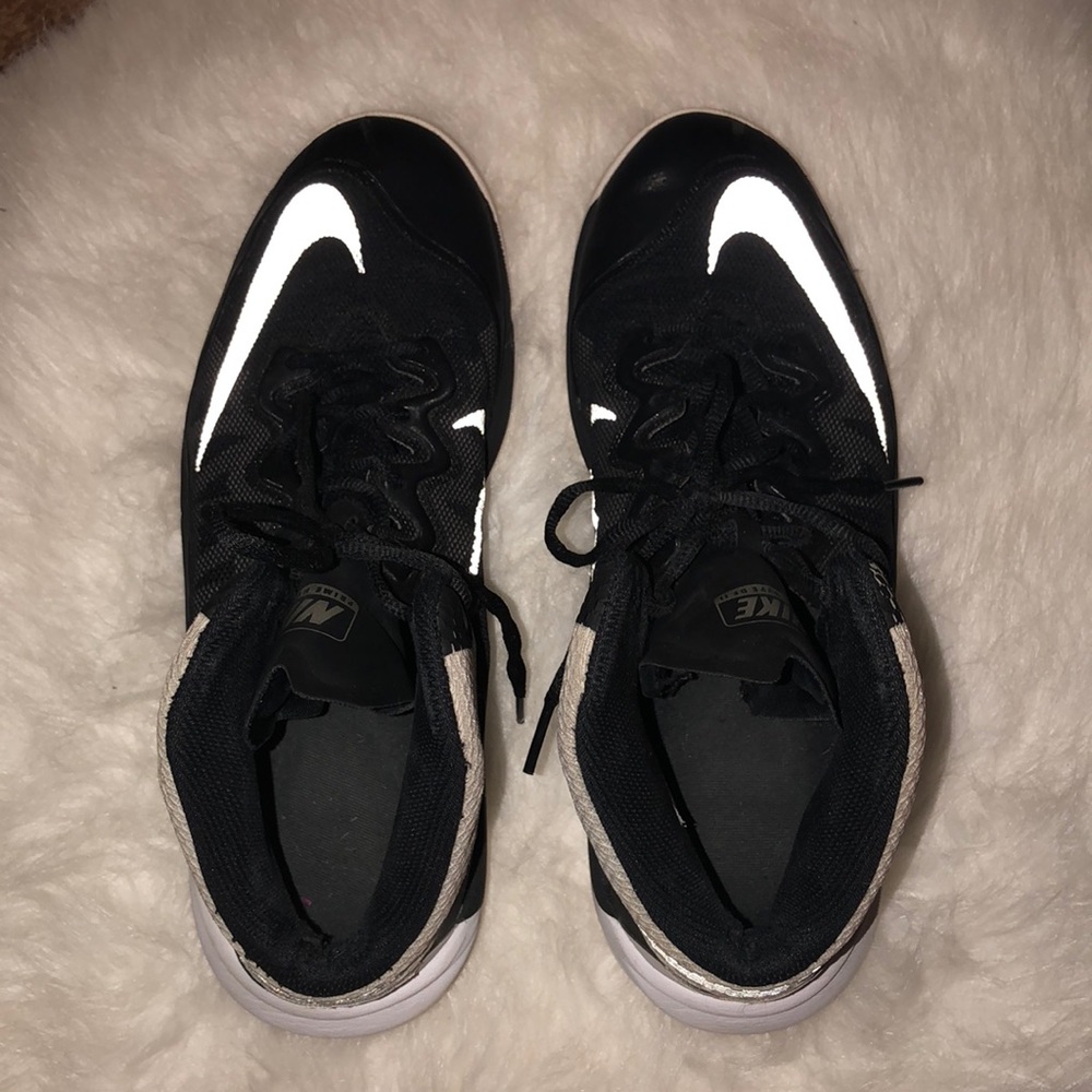 Black Nike Basketball Shoes